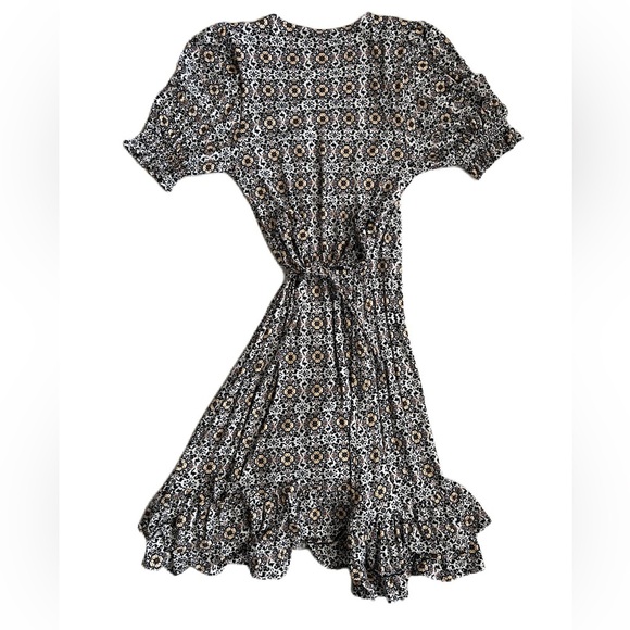 Boden Dress Women's Black Opulent Pome Ruffle Wrap Jersey Mini 4R - Picture 2 of 13